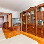 Amplio Y Acogedor Piso En Pleno Barrio De Gros, En Donostia -