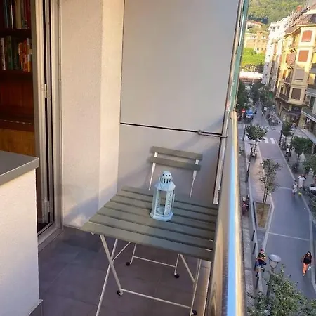 Amplio Y Acogedor Piso En Pleno Barrio De Gros, En Donostia - サン・セバスティアン