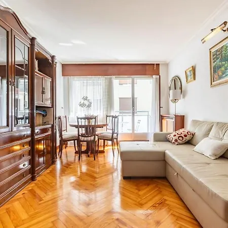 Amplio Y Acogedor Piso En Pleno Barrio De Gros, En Donostia - *