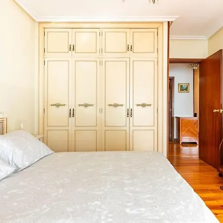 Amplio Y Acogedor Piso En Pleno Barrio De Gros, En Donostia - סן סבסטיאן