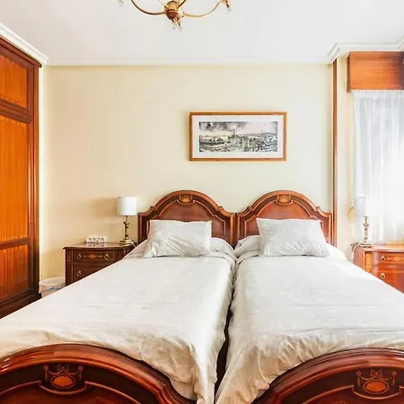 Daire Amplio Y Acogedor Piso En Pleno Barrio De Gros, En Donostia - *
