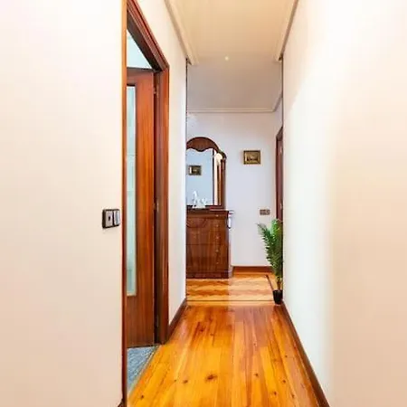 Amplio Y Acogedor Piso En Pleno Barrio De Gros, En Donostia - San Sebastián